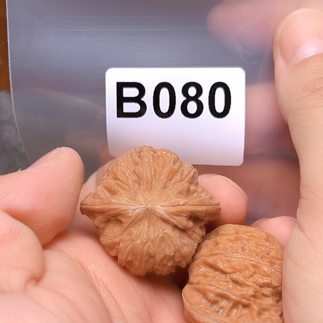 吊坠文玩核桃36磨盘。有瑕疵