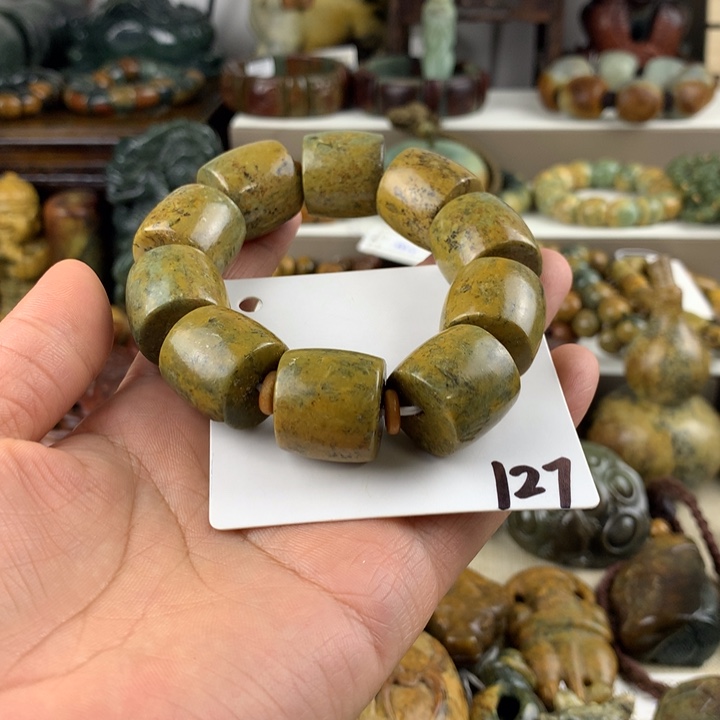 岫岩河磨玉（透闪石质玉）未镶嵌珠宝奇石