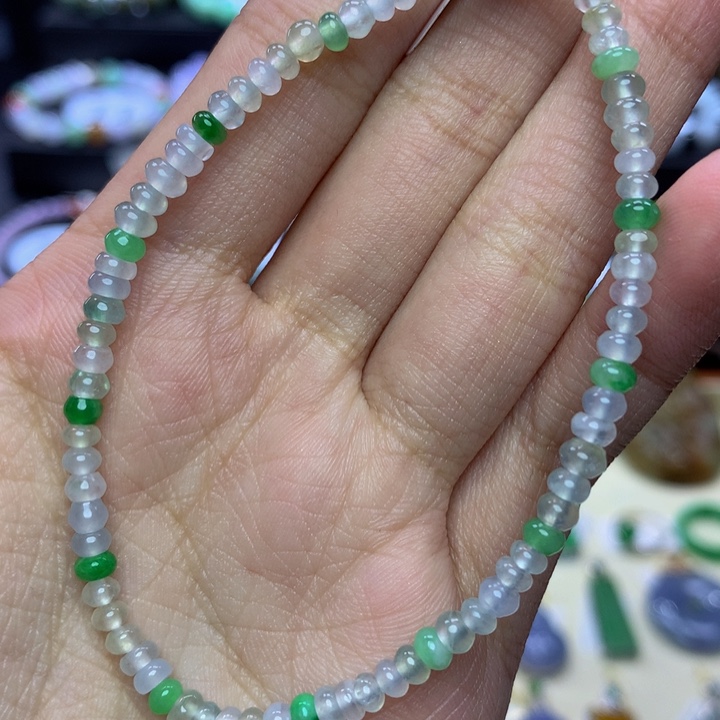 翡翠手链未镶嵌翡翠