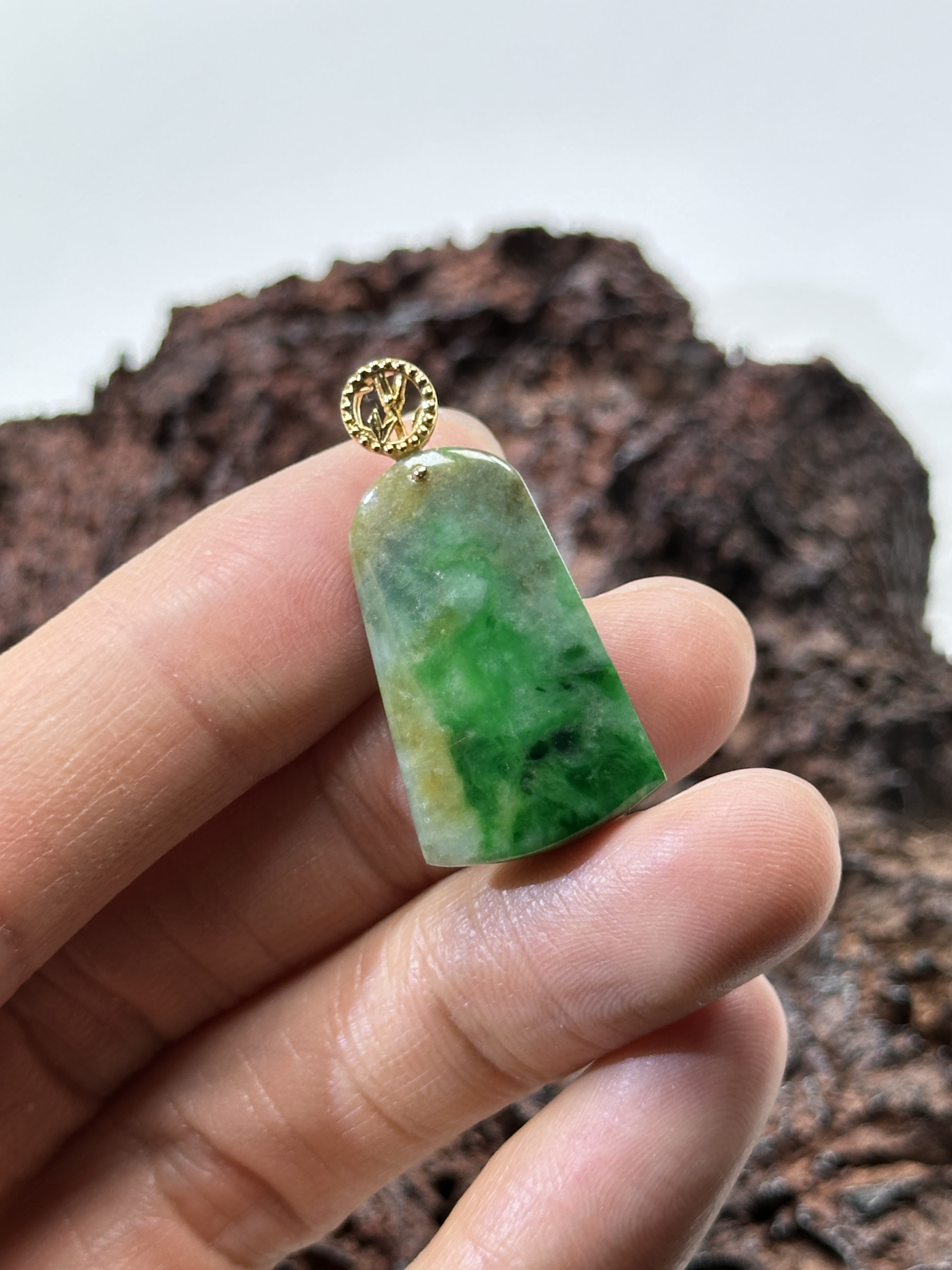 缅甸翡翠黄加绿平安无字牌吊坠