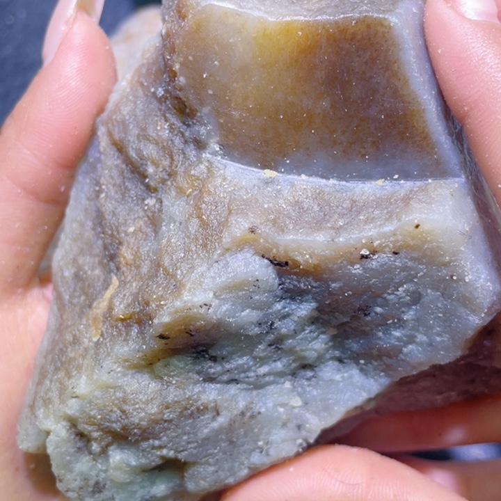 和田玉未镶嵌珠宝半成品