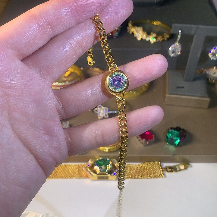 非金属63手链。          