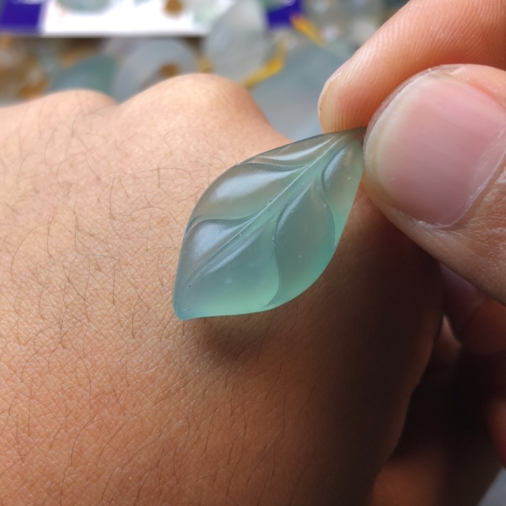 定制翡翠未镶嵌挂件