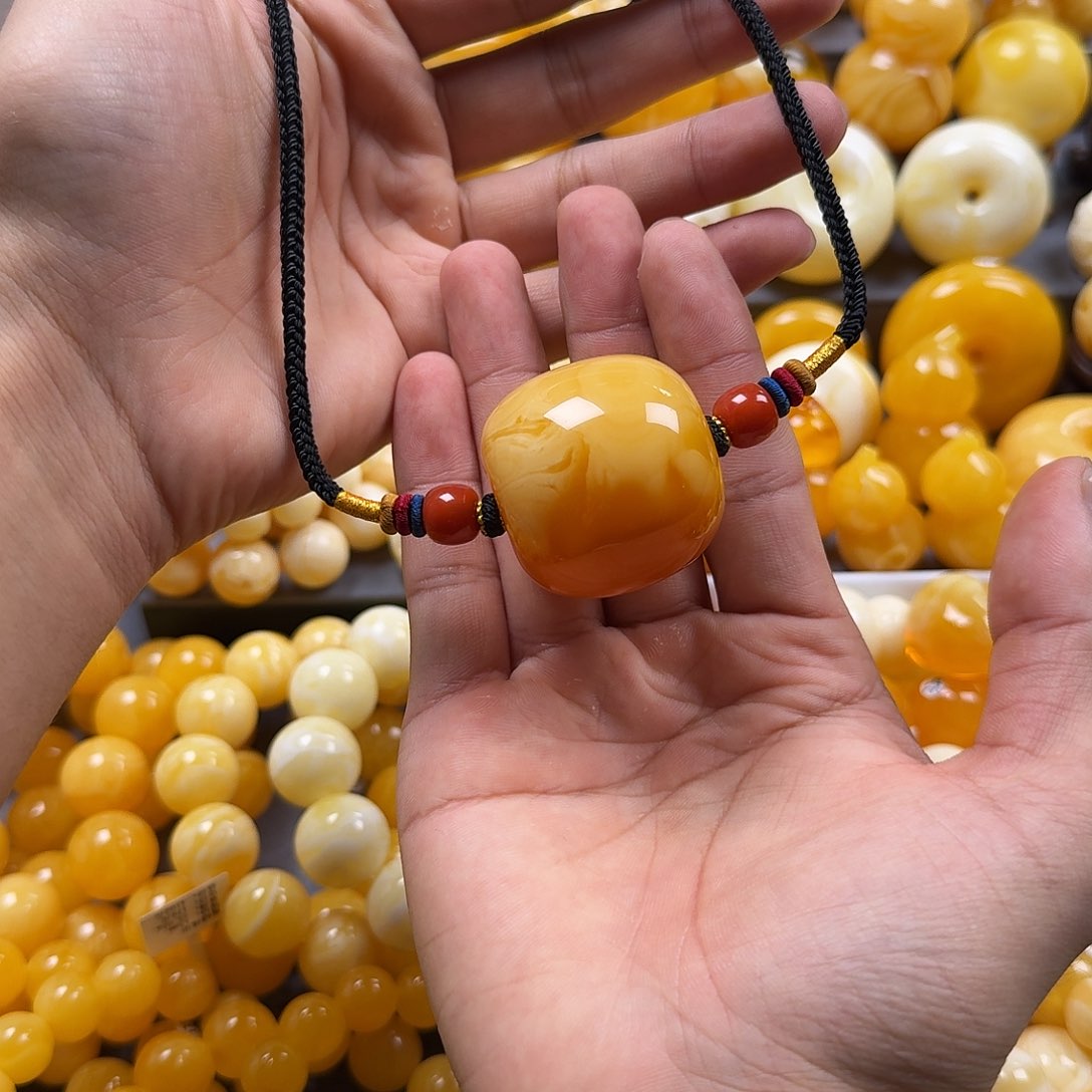 蜜蜡珠宝奇石未镶嵌墩子