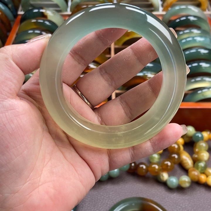 Y***G蛇纹石玉未镶嵌戒指手镯手串