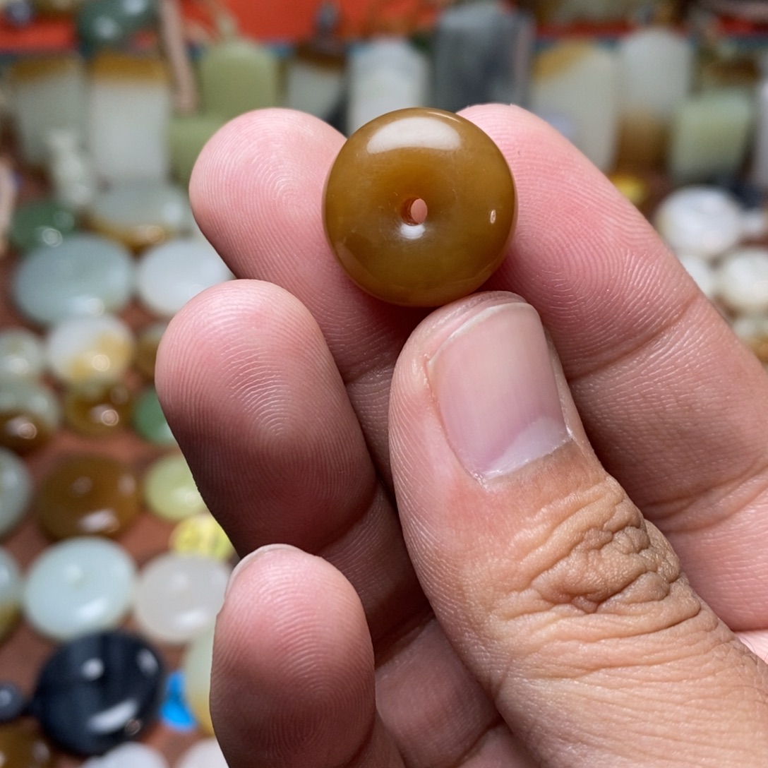 和田玉未镶嵌吊坠(不含链)