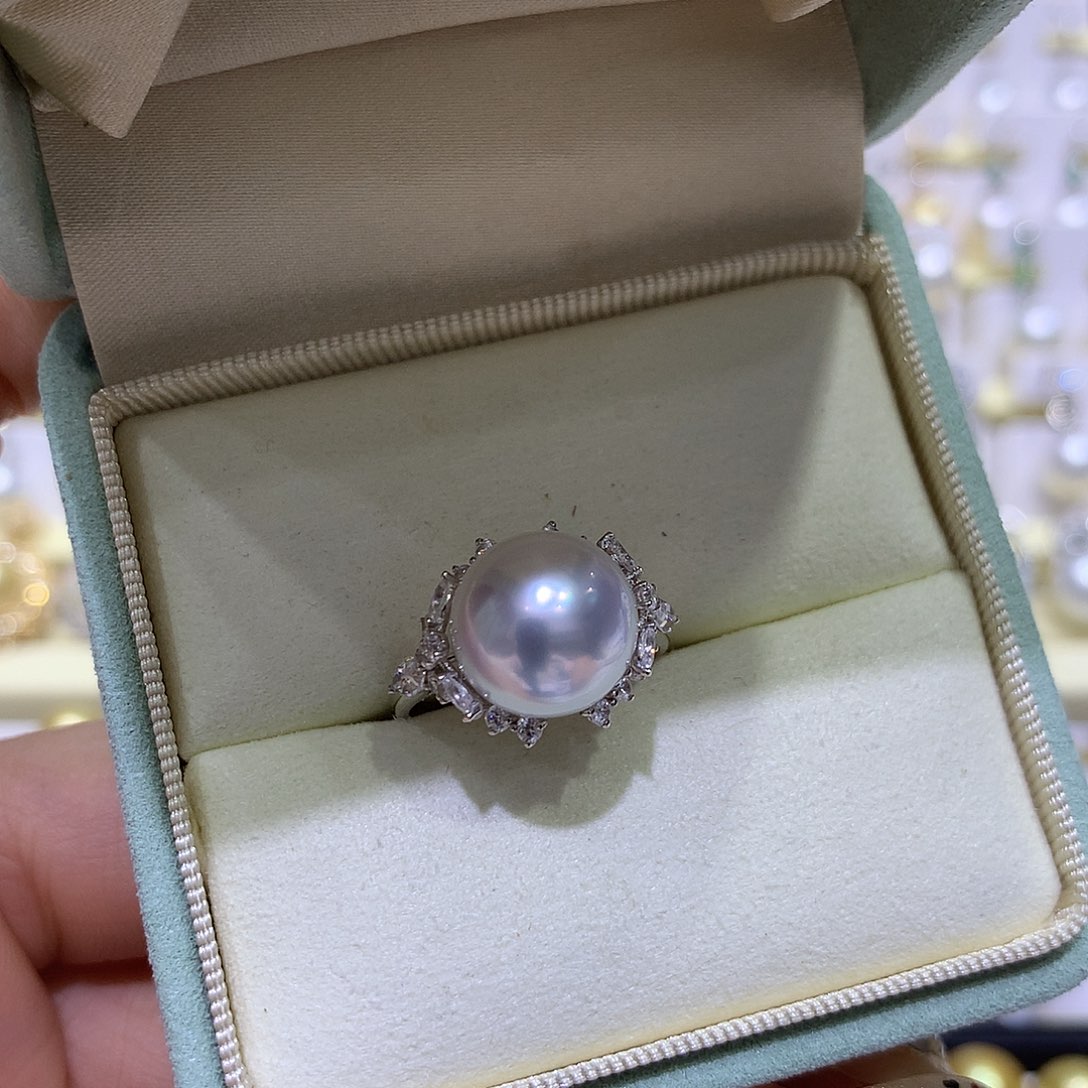 海水珍珠戒指18K金镶嵌近12mm澳白