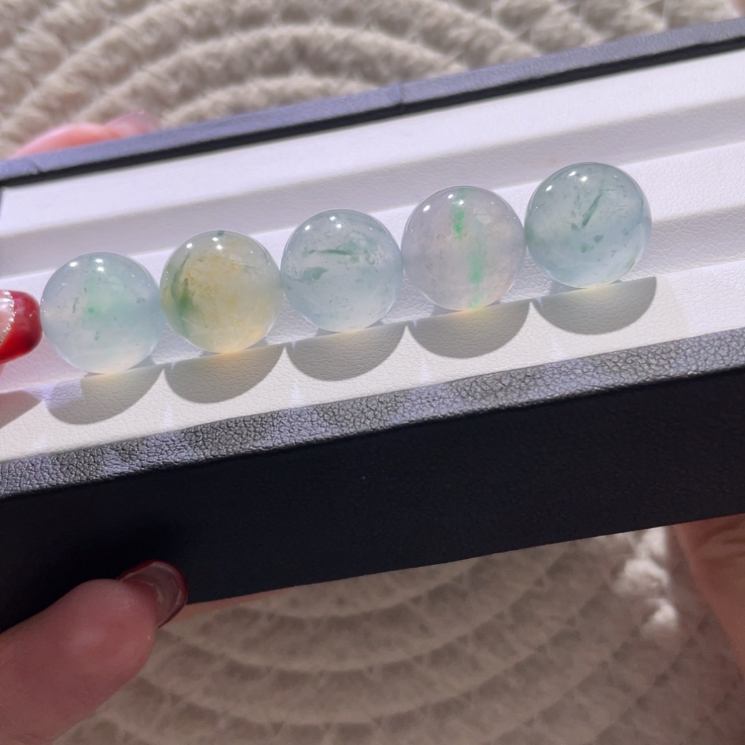 翡翠散珠天然缅a冰飘花散珠