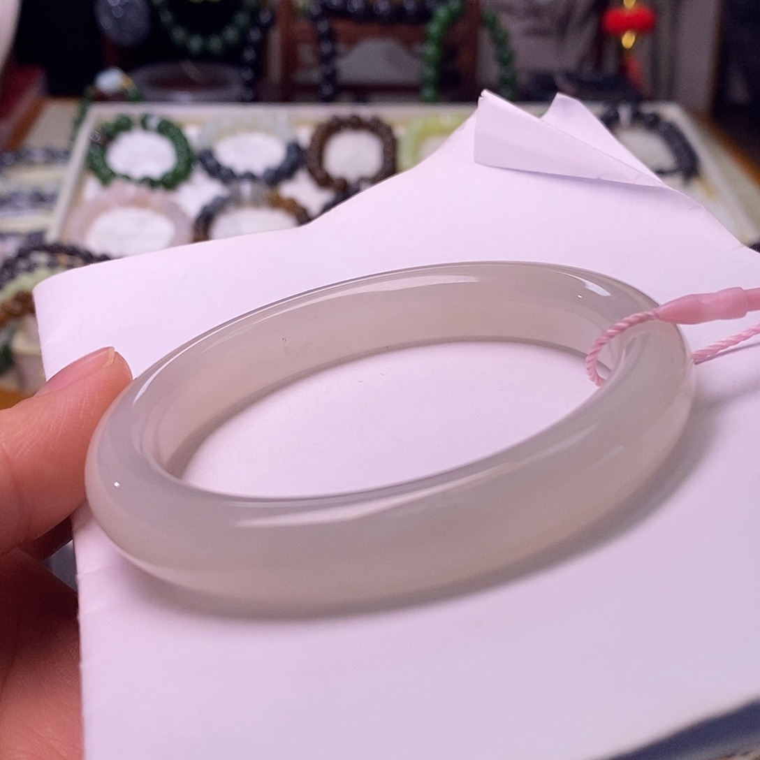 颈饰未镶嵌和田玉58冰藕粉手镯