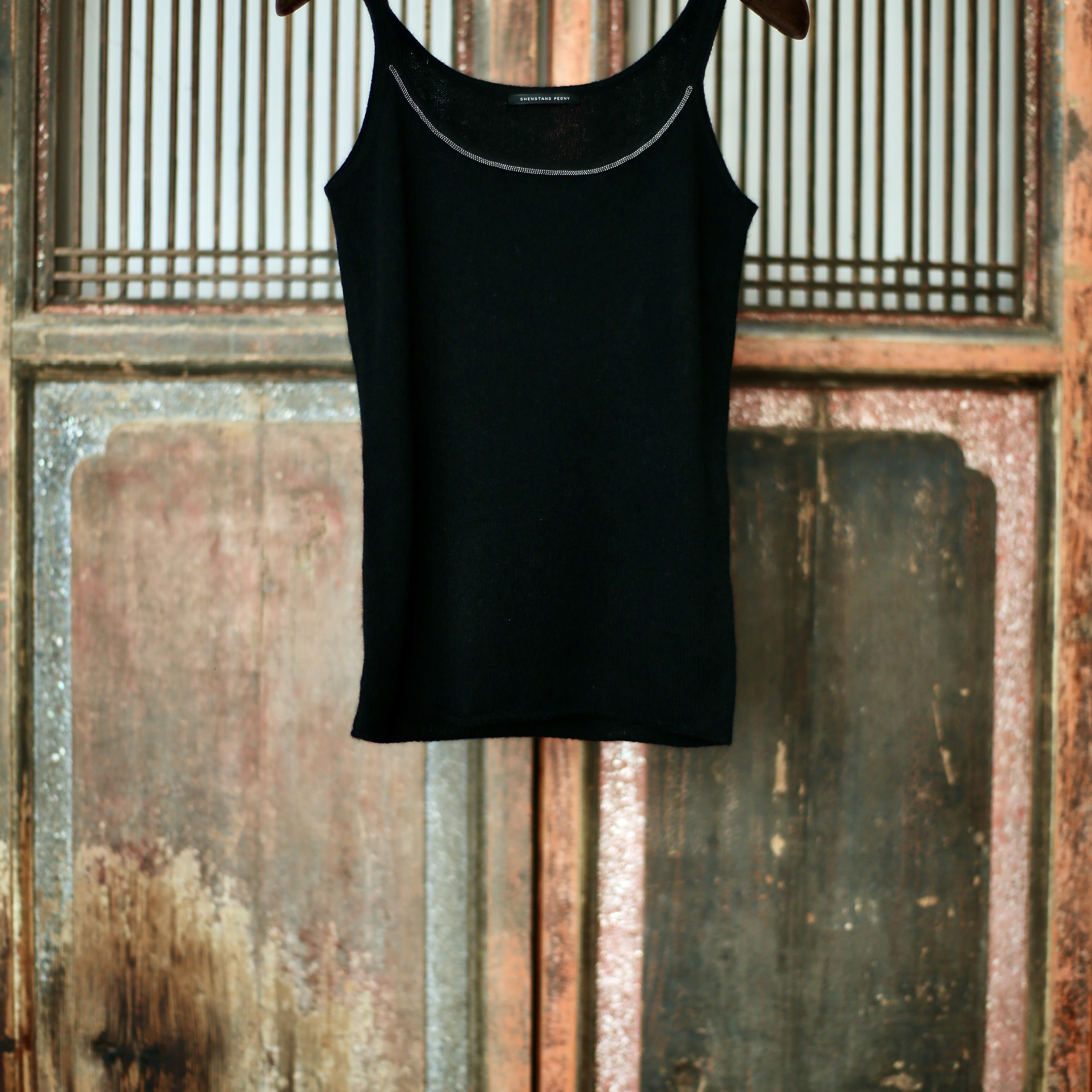 盛唐牡丹 | 黑色针织羊绒吊带