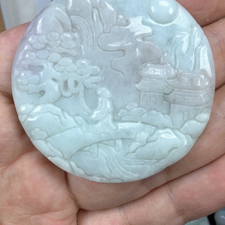 翡翠挂件未镶嵌翡翠