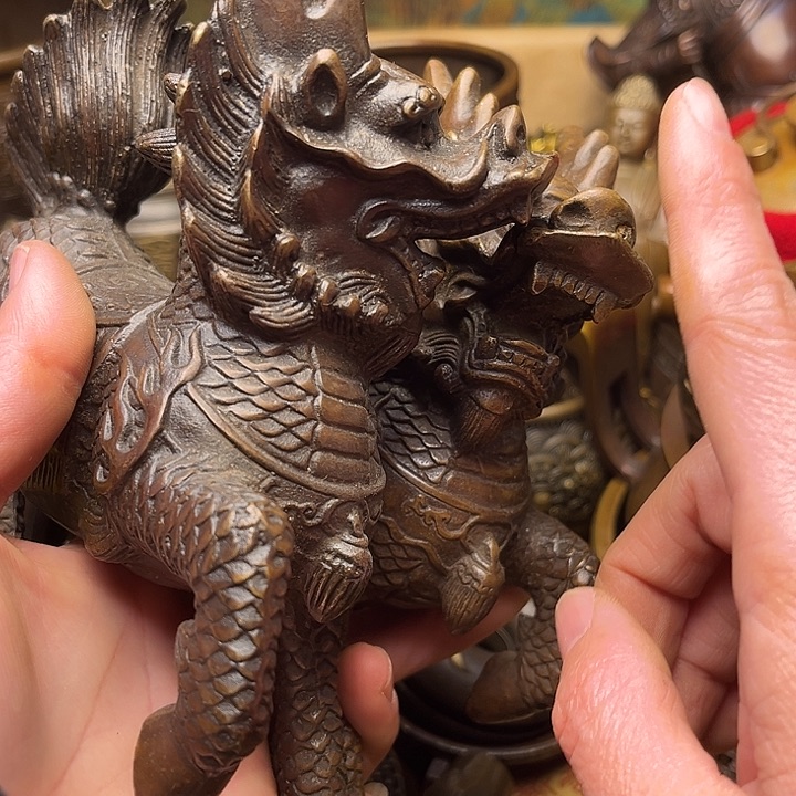 精美铜器批发档口