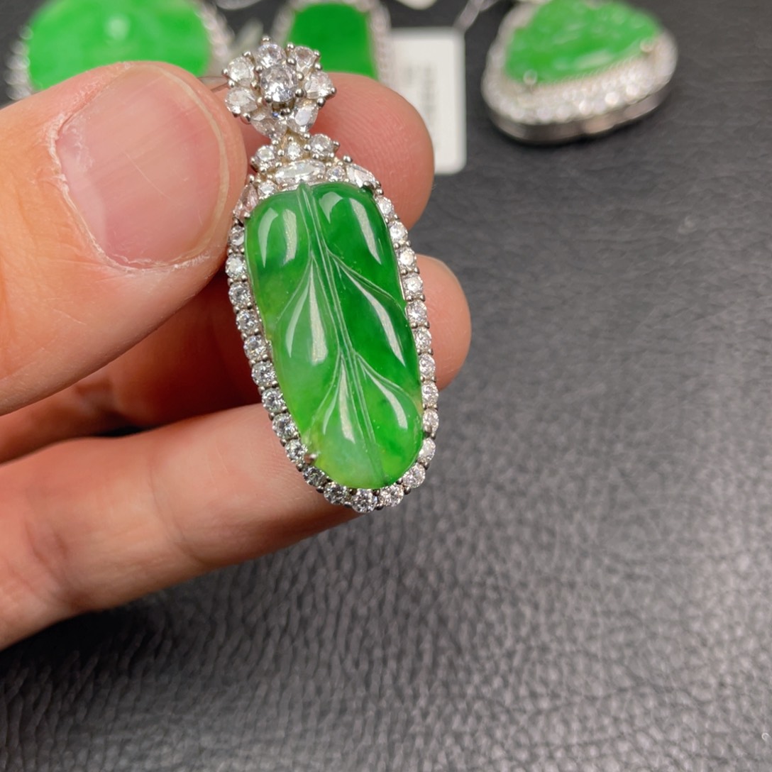 翡翠吊坠(不含链)银S925镶嵌吊坠