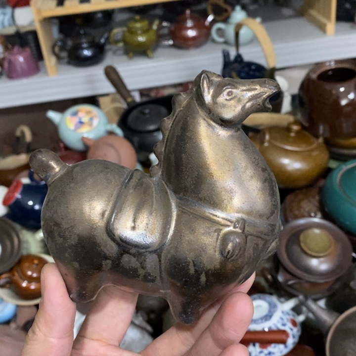 陶瓷艺术品及陶瓷壶