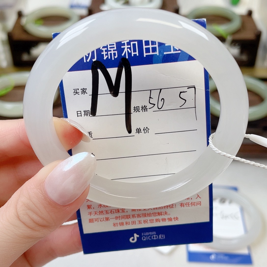 和田玉手镯未镶嵌l****o