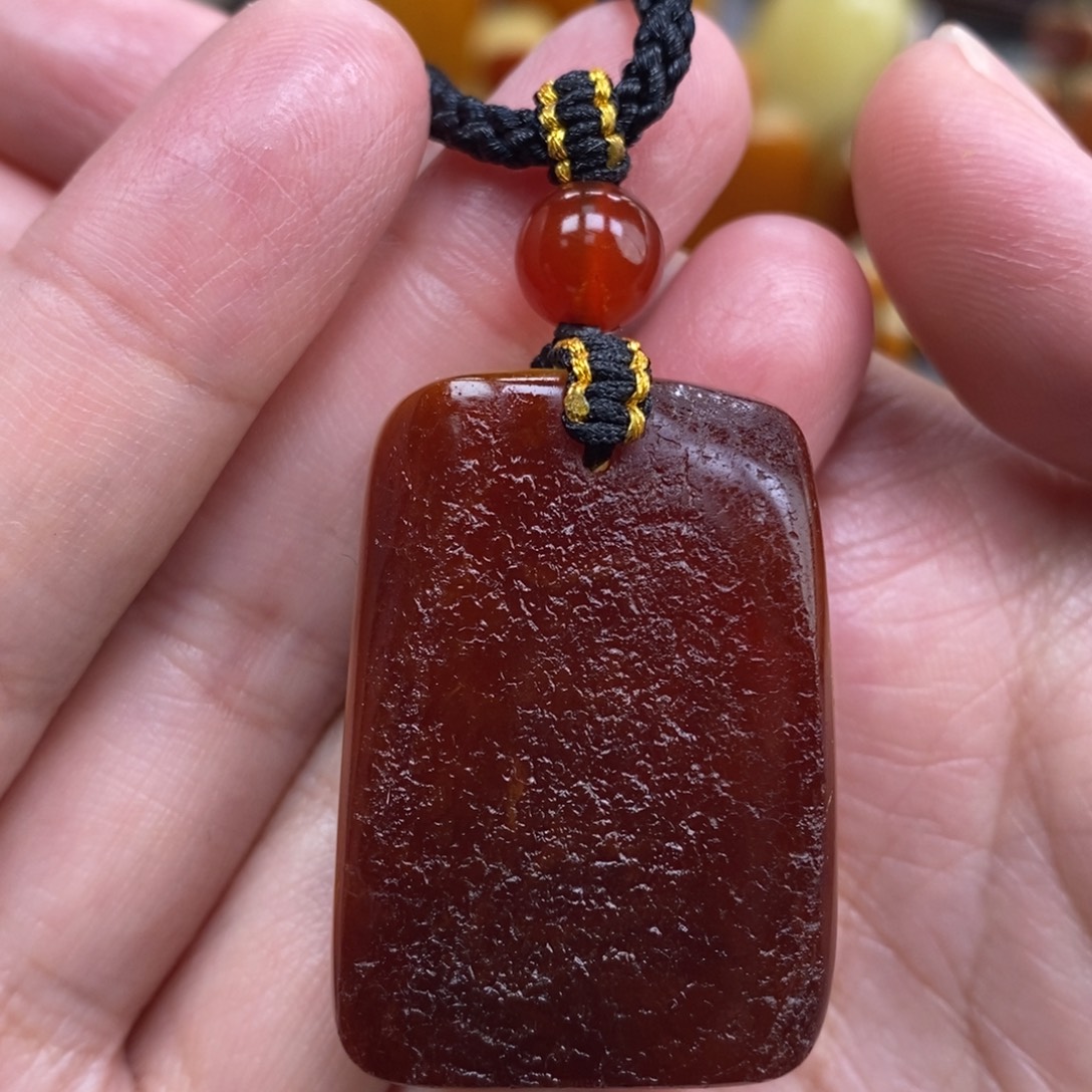 蜜蜡未镶嵌珠宝奇石