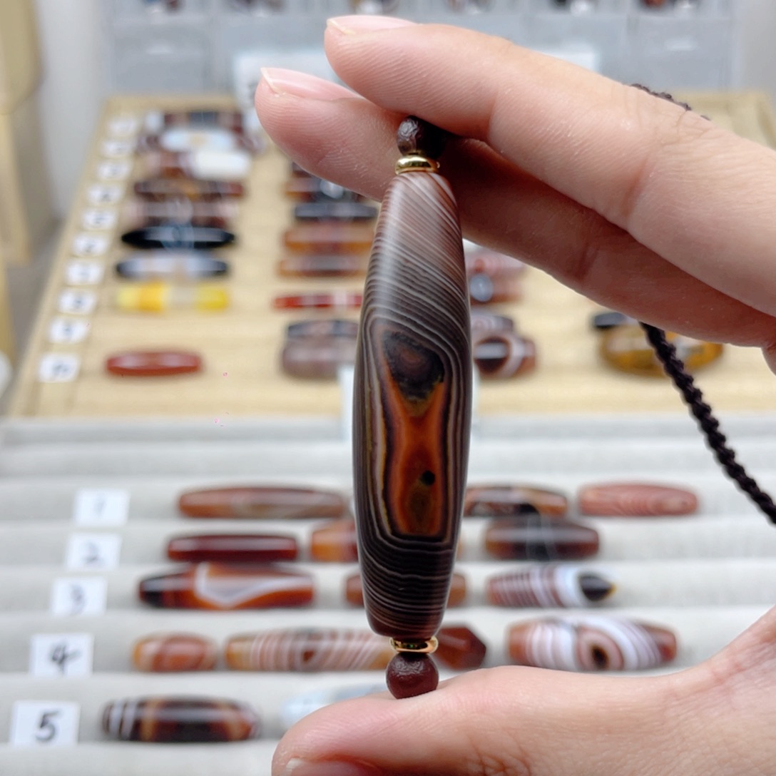 玛瑙/玉髓颈饰合金