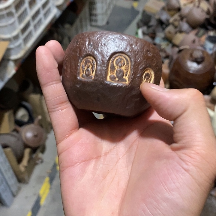 瓷片荷花绽放了美丽光彩熠熠星光