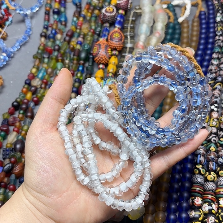 琉璃颈饰琉璃琉璃一条，喊我选颜色