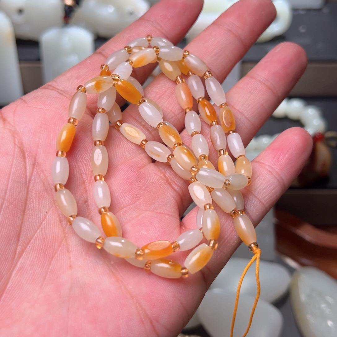 和田玉颈饰未镶嵌?**?