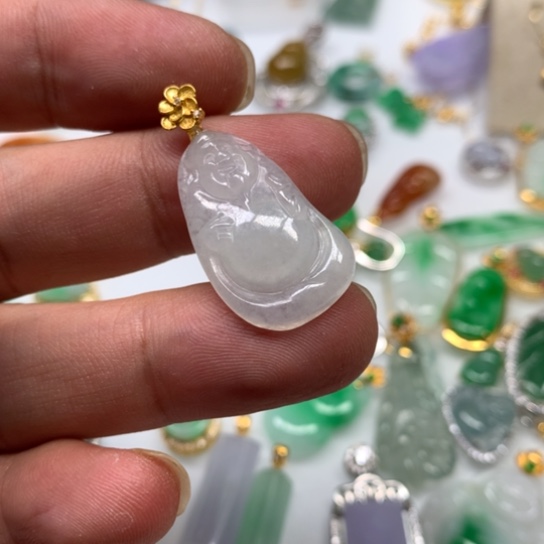 翡翠颈饰未镶嵌翡翠