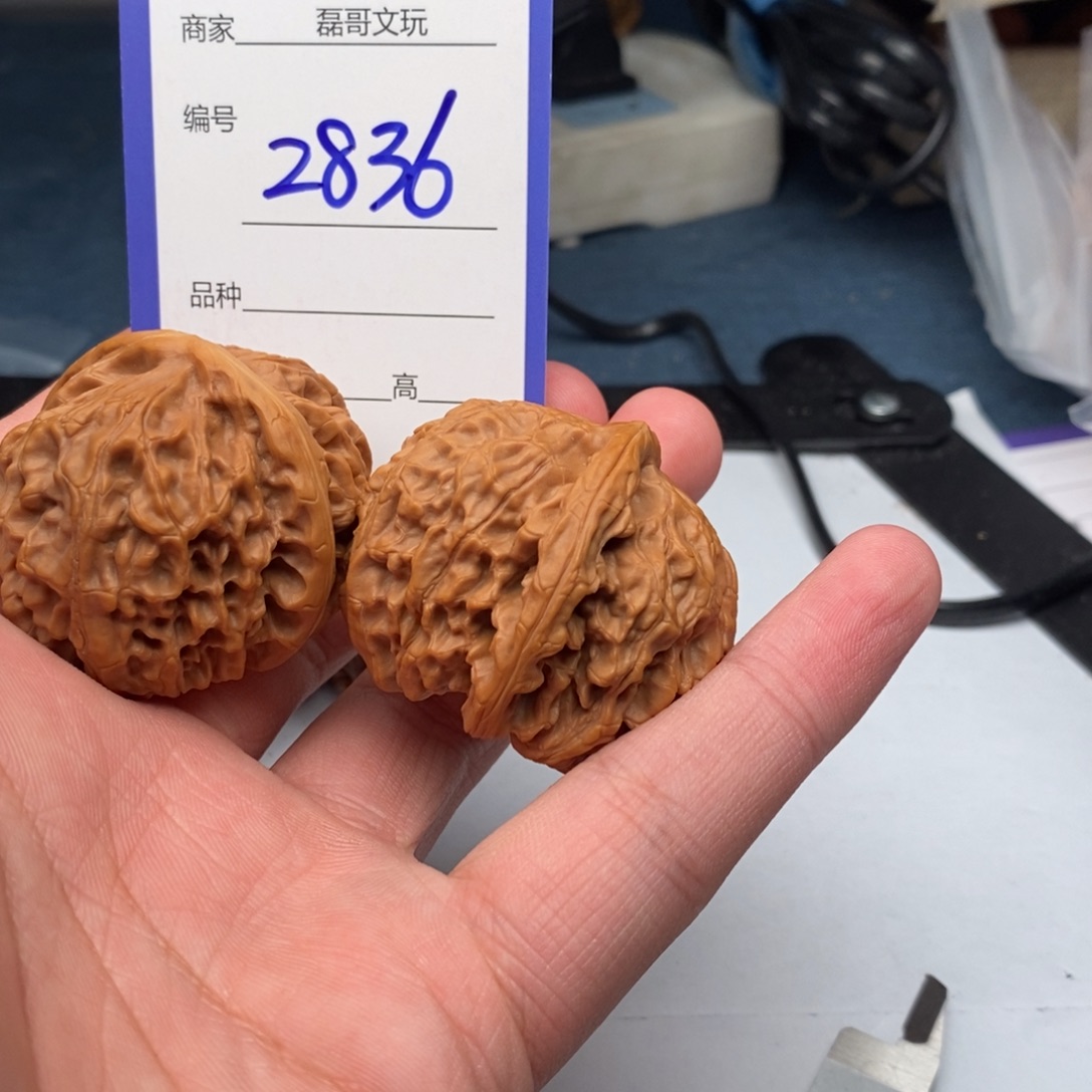 文玩核桃把件2836
