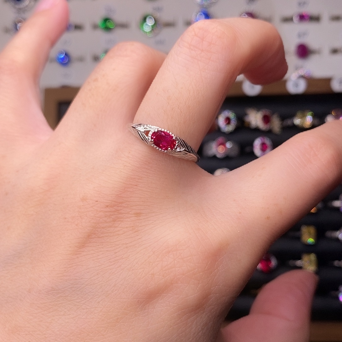 红宝石银S925镶嵌戒指