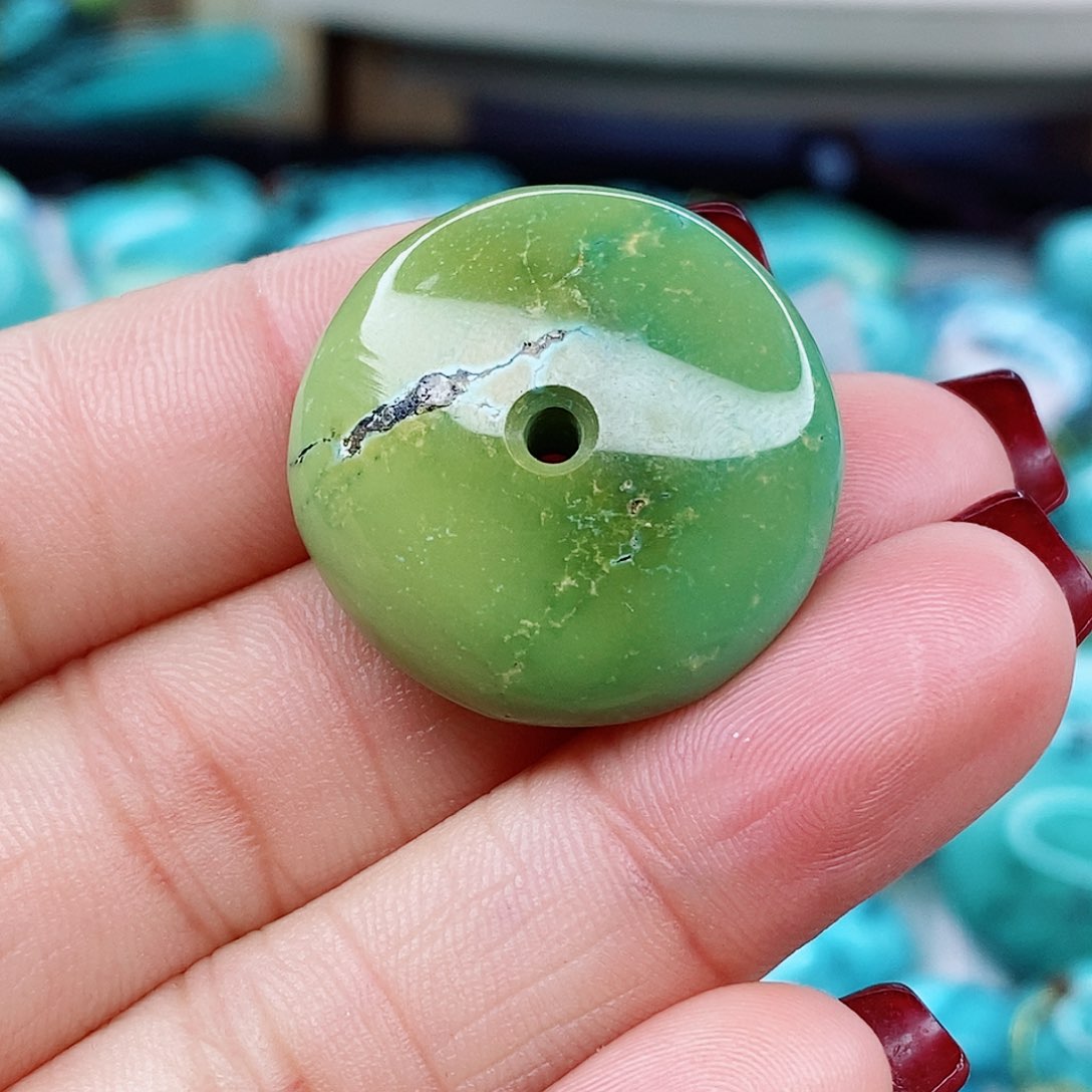 绿松石颈饰未镶嵌