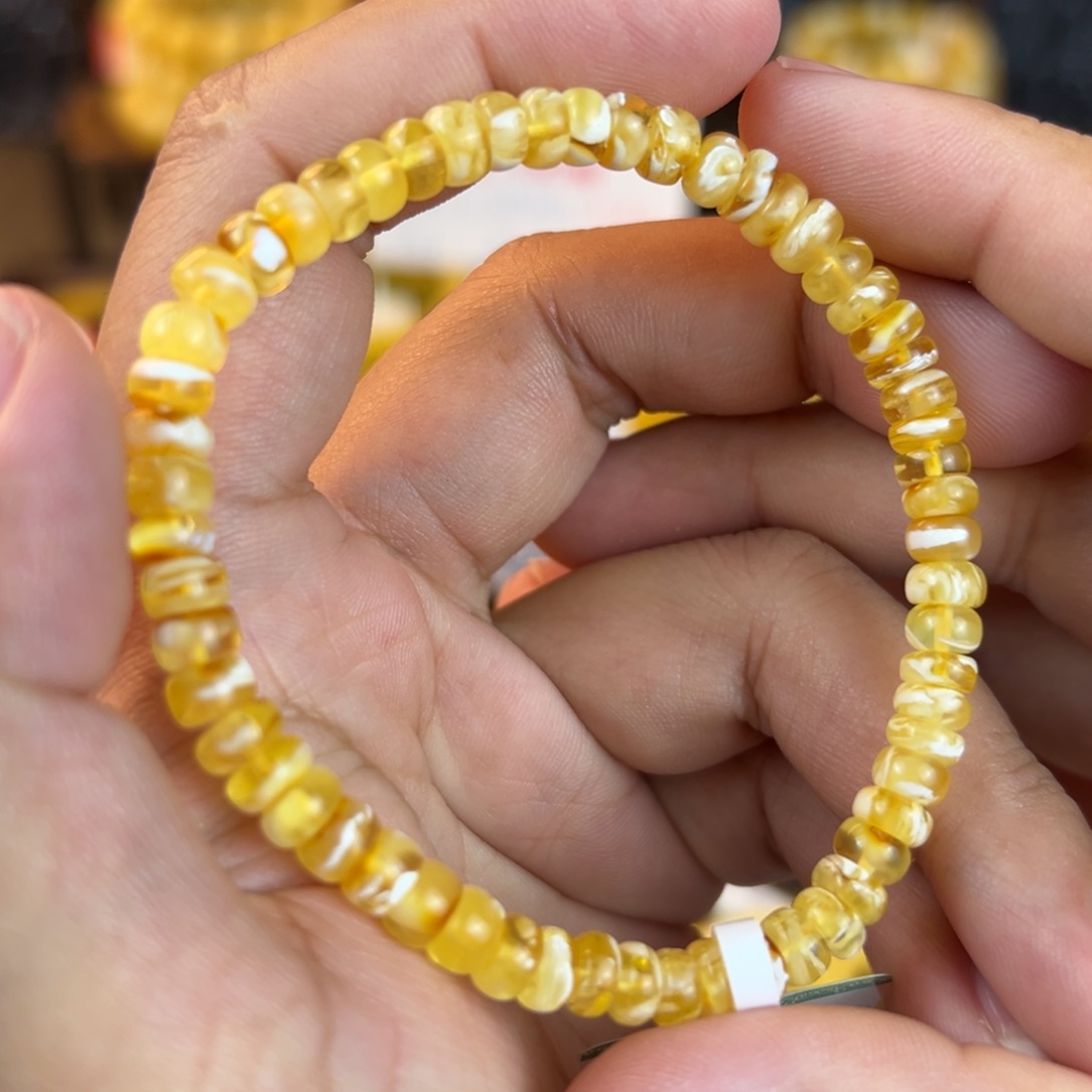 琥珀裸石未镶嵌jjhhhhhhhj