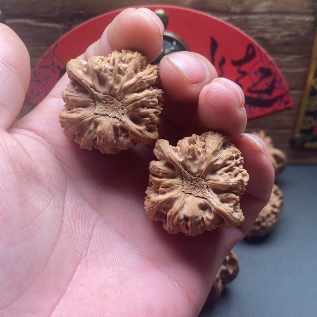 文玩核桃吊坠密纹37