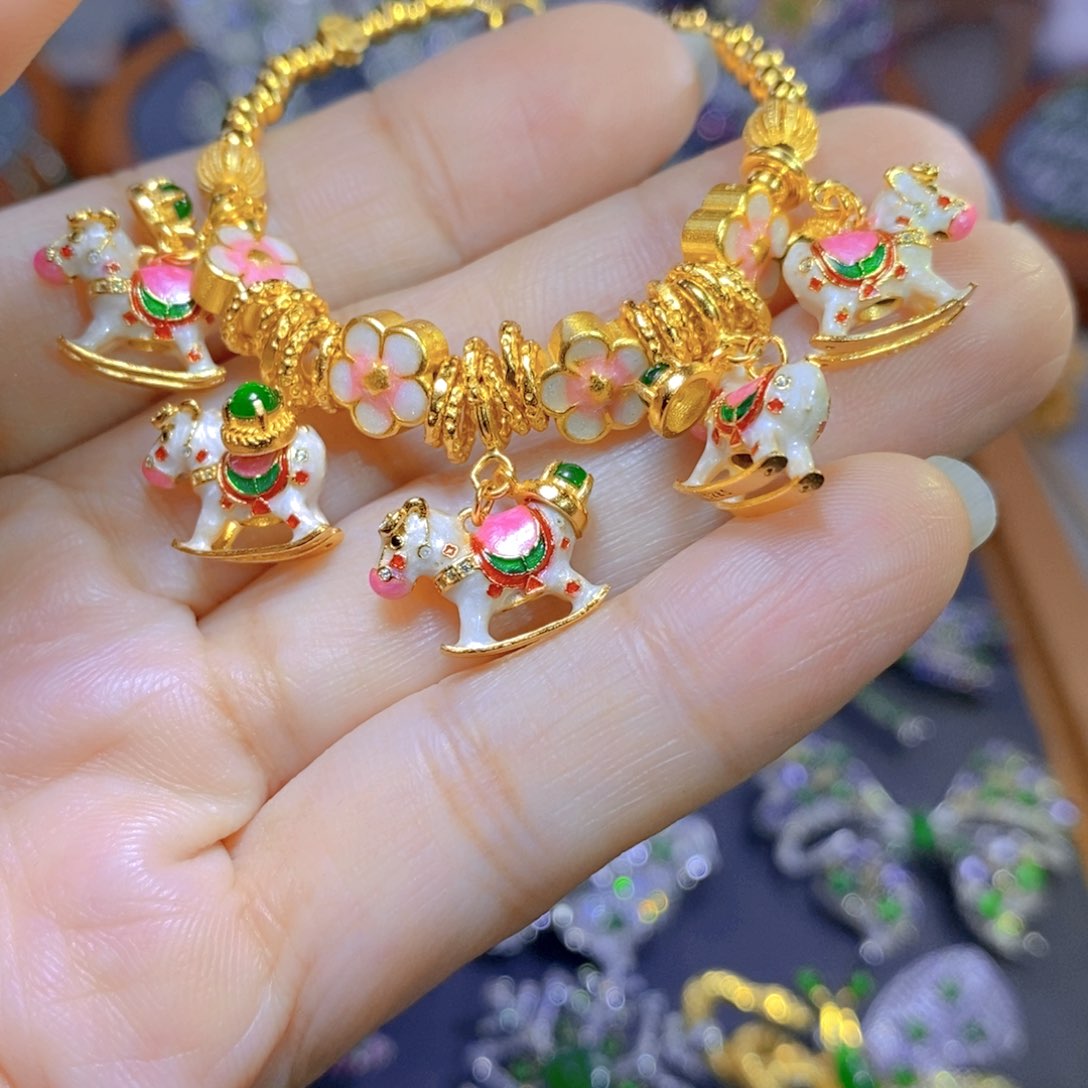 翡翠颈饰银S925镶嵌天然翡翠