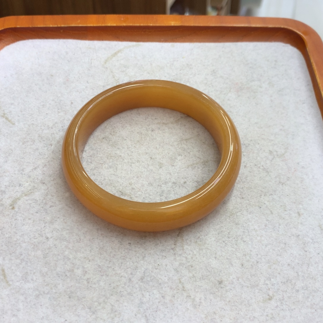 石英质玉未镶嵌手镯