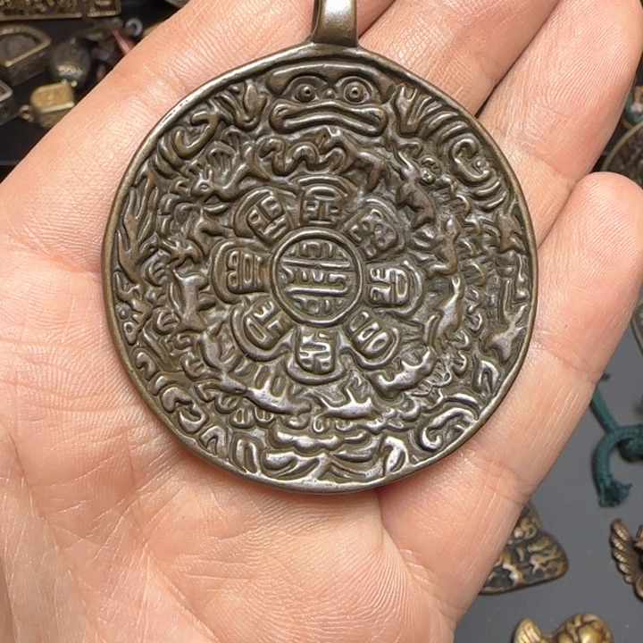 泥塑精品小元素品相完美的话