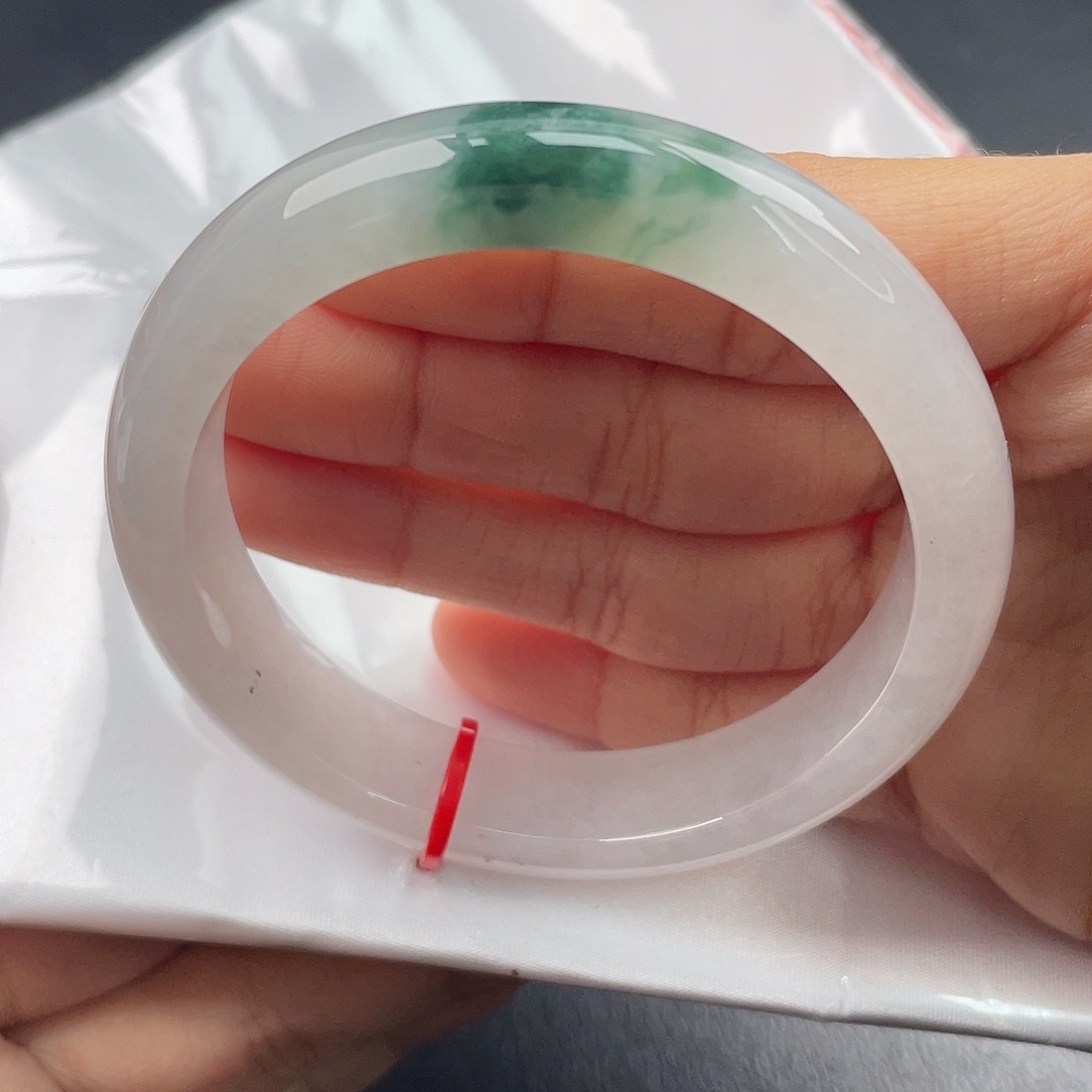 翡翠未镶嵌手镯5556正圈