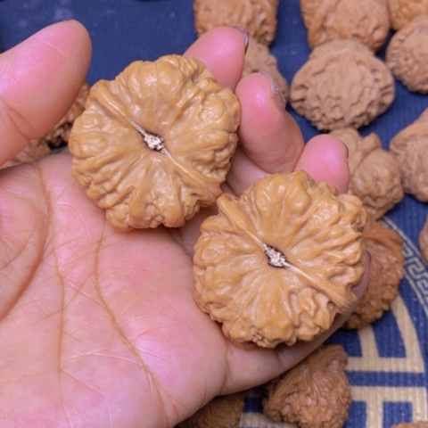 【闪购商品】文玩核桃吊坠哥****闻蛙蛙43