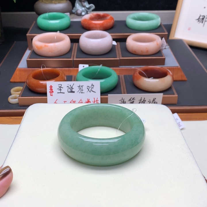 欧***酱石英质玉（非洲翠）合金佘太翠