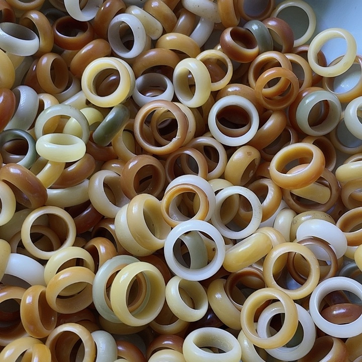 白玉菩提吊坠瑕疵跑环十颗关注➕牌宠十