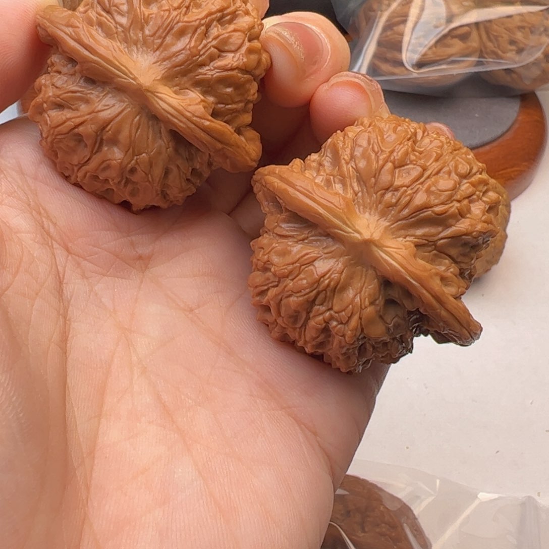 文玩核桃吊坠A****猫血麒麟