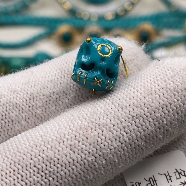 绿松石珠宝奇石18K金镶嵌