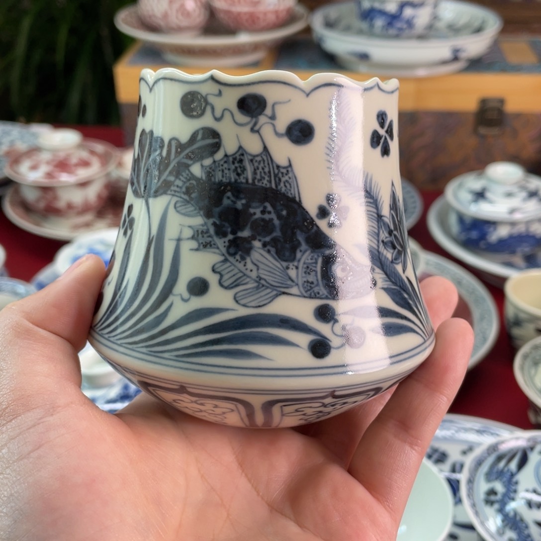 11景德镇青花微瑕鱼藻