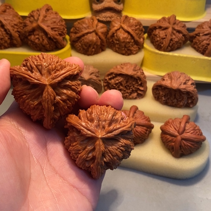 K***D文玩核桃吊坠kkjjnnbn