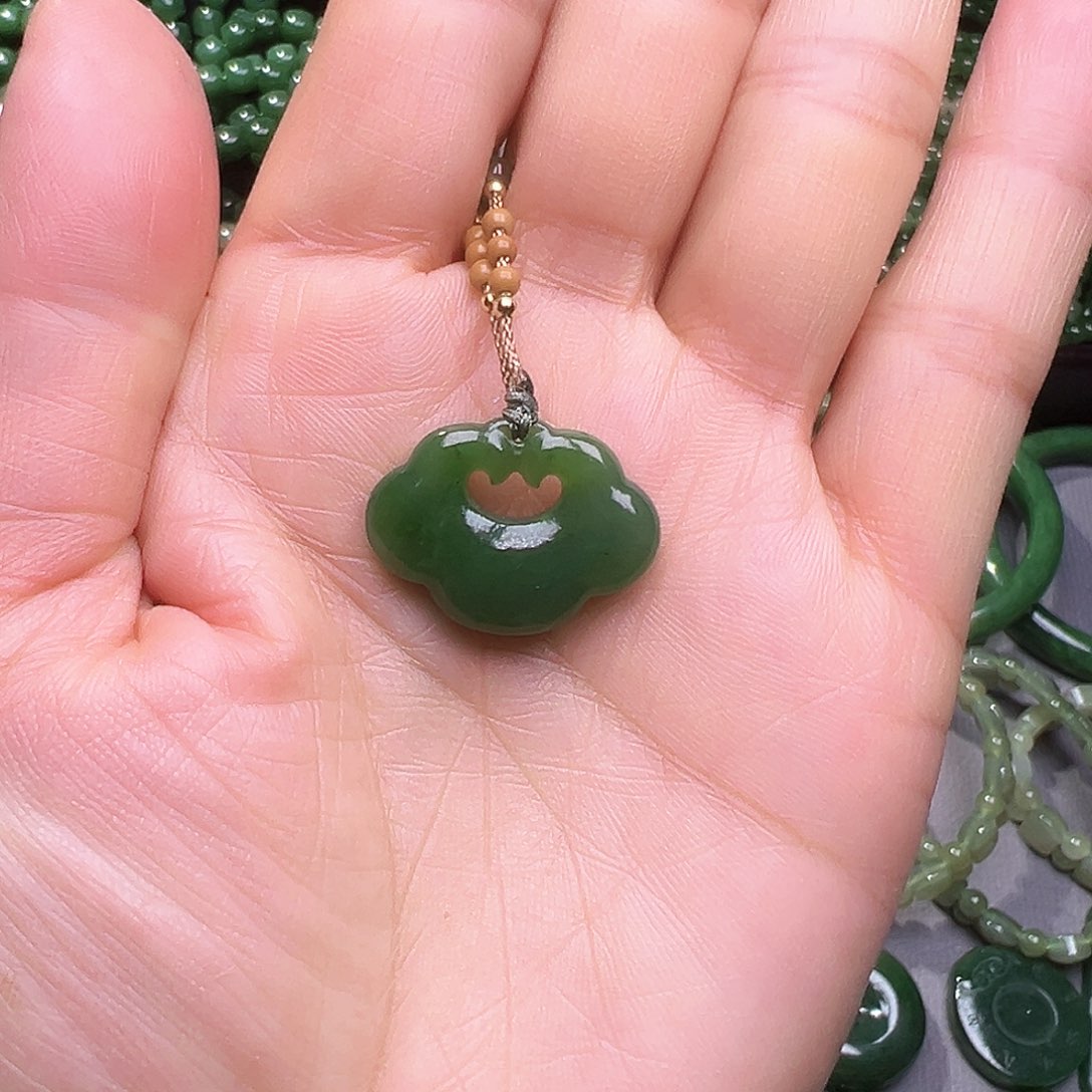 和田玉（糖玉）颈饰未镶嵌