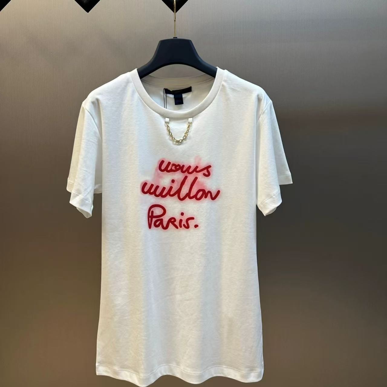 B061哎哟哟链条粉立体印花T恤