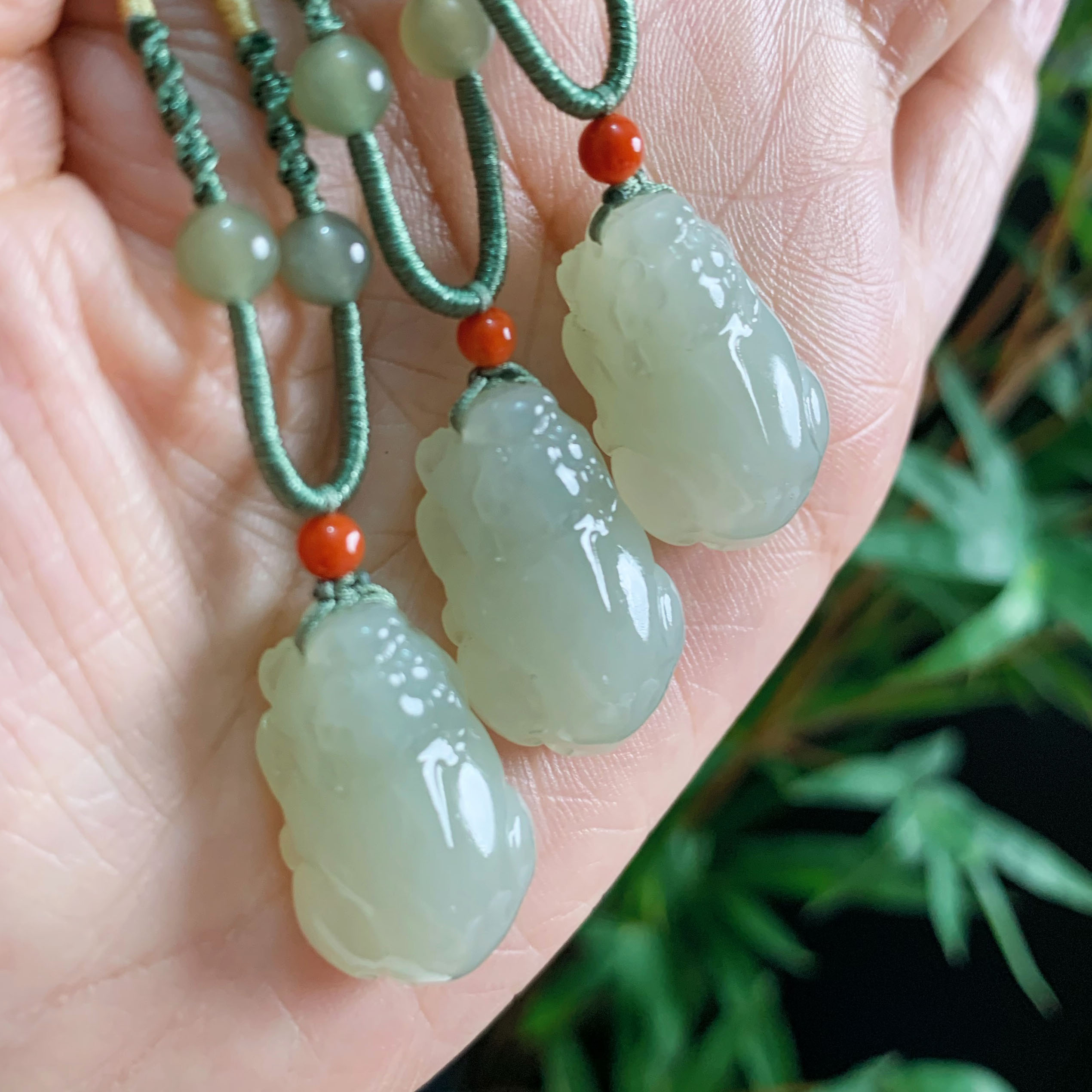 和田玉冰底貔貅吊坠精雕时尚女款情侣挂坠