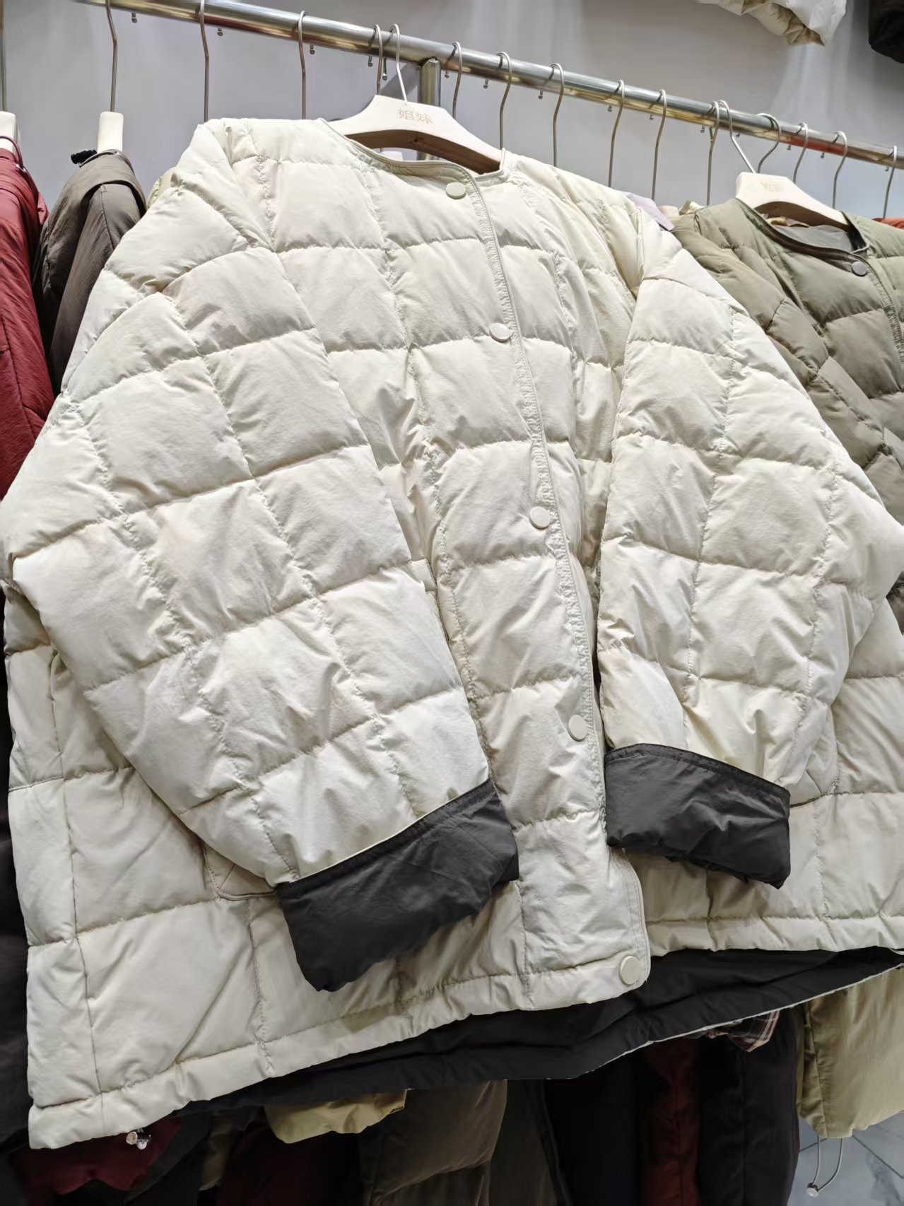 加大码羽绒服女200斤时尚百搭白鸭绒保暖秋冬新外套高端爆款