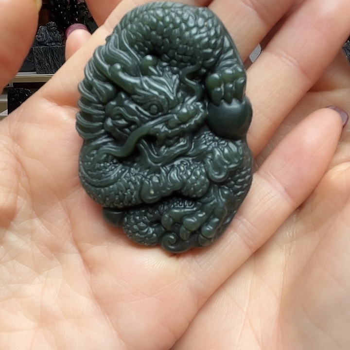 和田玉（墨玉）未镶嵌手链龙牌