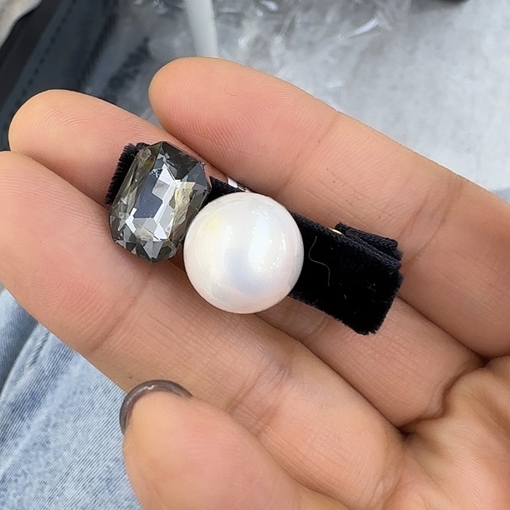 皮质铁合金珍珠水钻