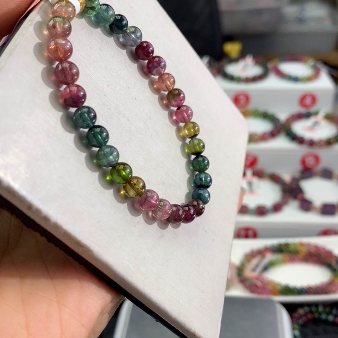 未镶嵌碧玺手链      6.2nm