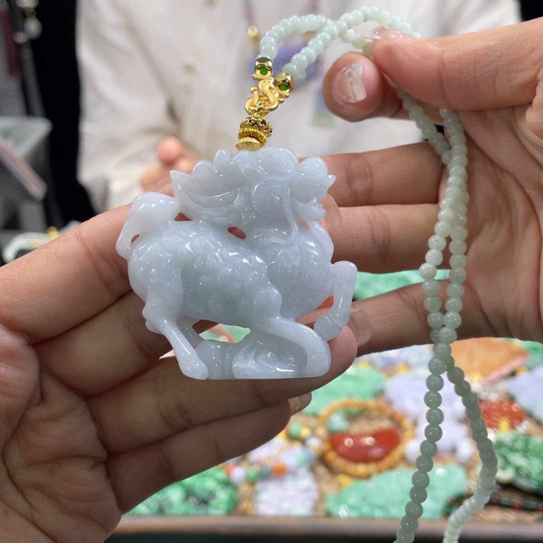 翡翠颈饰未镶嵌代编织