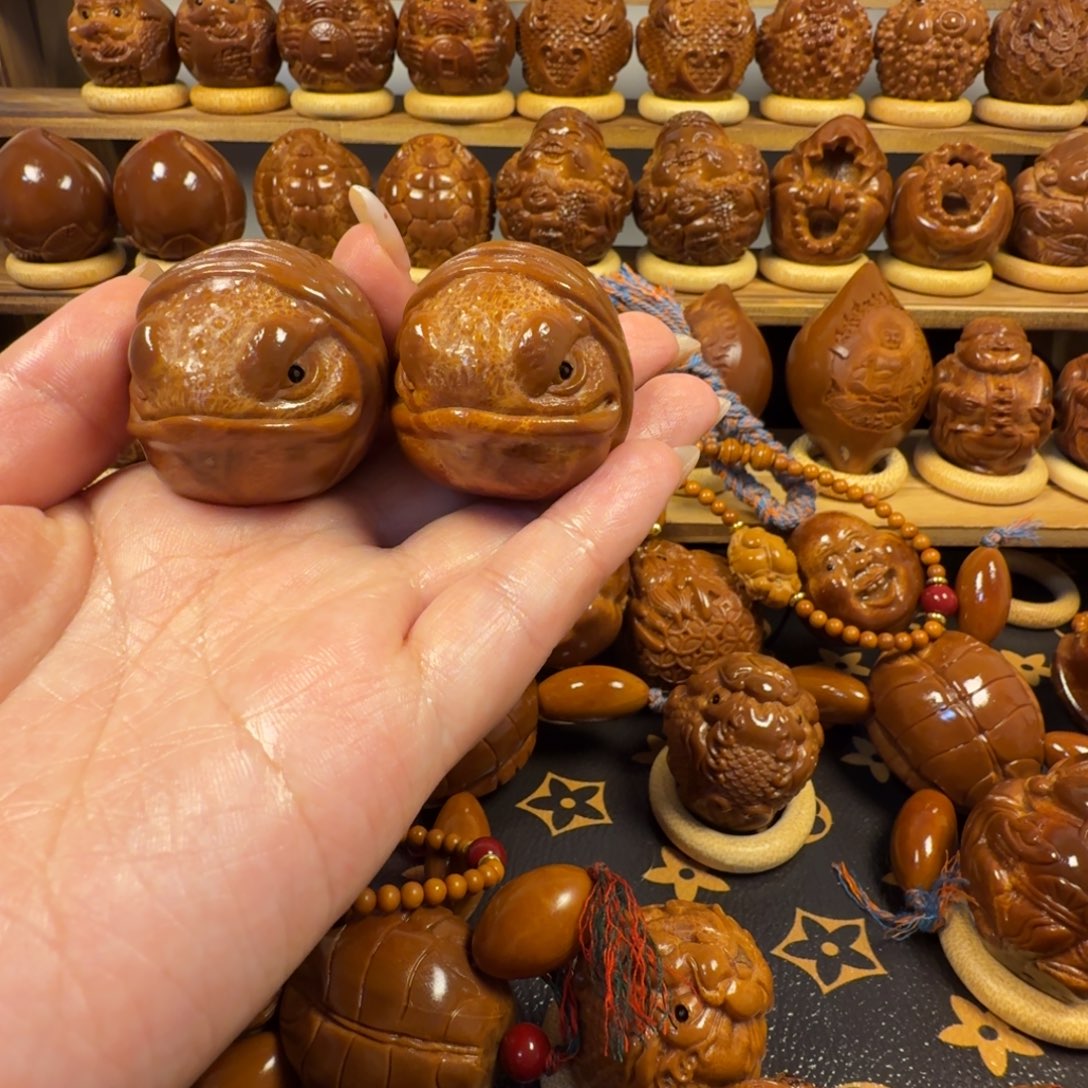 嘉***.手串/手链橄榄核吞金兽